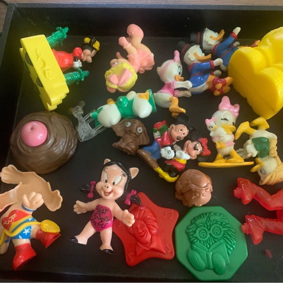 Kids meal toys lot Disney Donald Miss Piggy And More Vintage - Picture 7 of 9